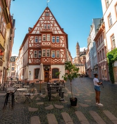 Die hübsche Mainzer Altstadt lädt zum Bummeln ein.