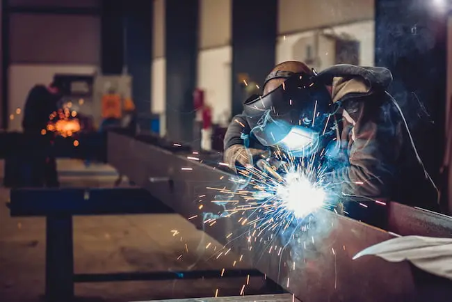Schweißer bei der Arbeit